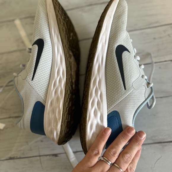 Nike Revolution 6 NN 4E Low Top Men Gray Blue Black Sneakers Mesh Size 10 - Picture 9 of 10